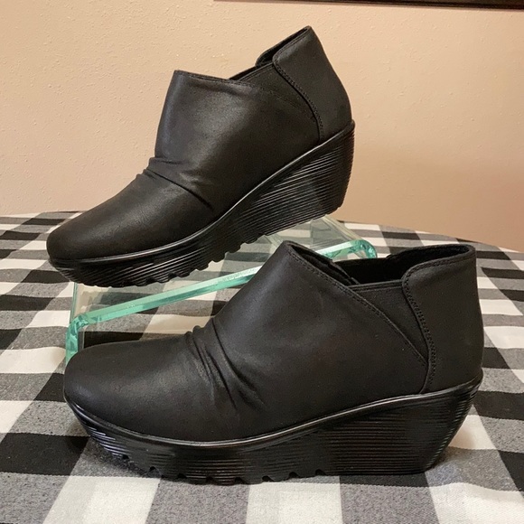 Skechers Parallel Curtail Wedge Ankle 